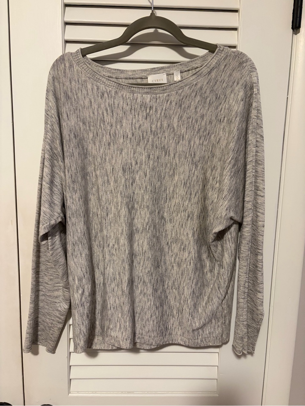 Cyrus Light Heather Gray Scoop Neck Long-Sleeve Sweater